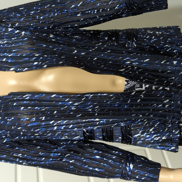 TRAVELER'S COLLECTION BY CHICO'S SIZE 1 - Picture 5 of 10